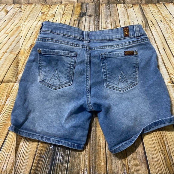 7 For All Mankind Designer Distressed Denim Shorts A Pocket - Picture 2 of 4